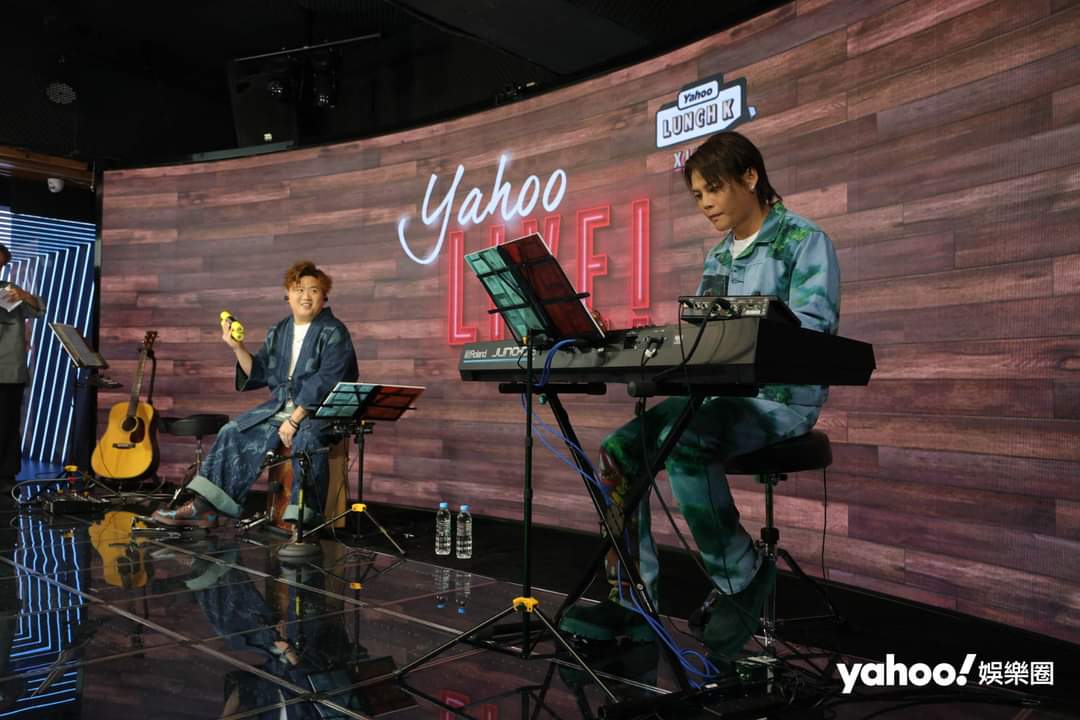 ERRROR_hkfan's tweet photo. Yahoo Lunch K × live 
#ERROR #ERROR404 #ERRORHK #ERRORFAN #404 #吳保錡 #保錡 #肥仔 #梁業 #fatboy #fatboyip #Leungyip #poki #poking 
@ERRORTWFAN @ERROR_weare @ErrorHK4 https://t.co/EKrTAMfITP