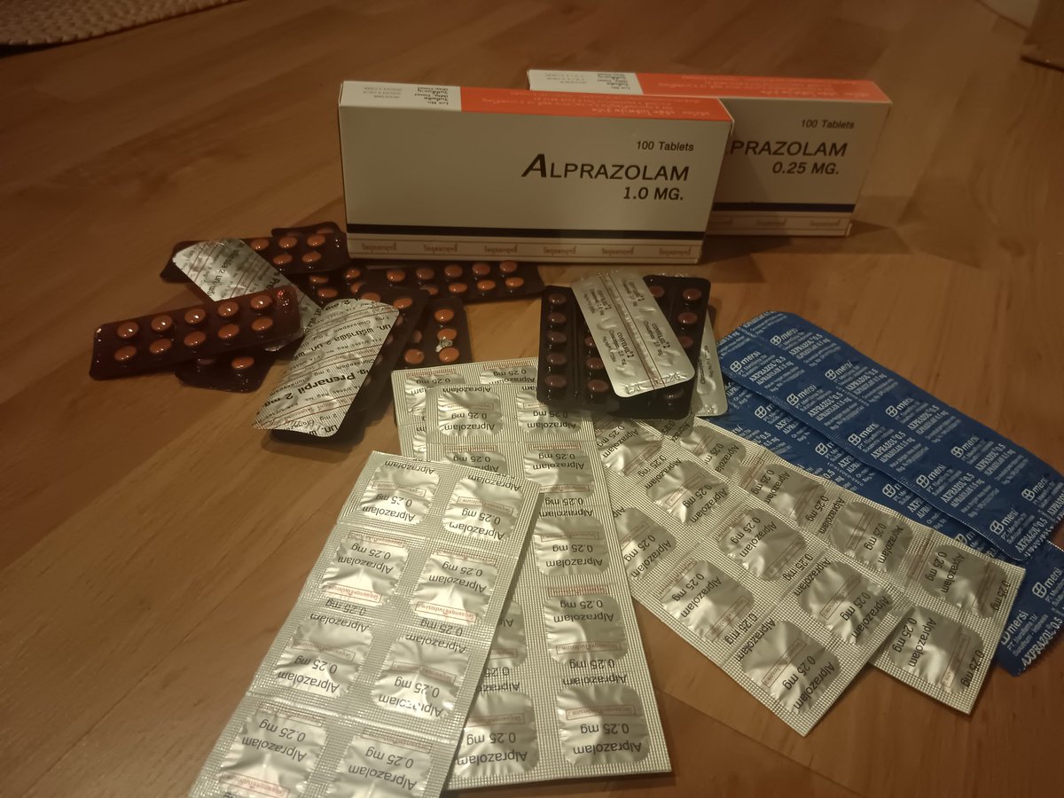Jayamao_only's tweet photo. Clonazeam penapil condrug
542
Alphazolam
1.0 0.5 0.25
ชนมือระแวกนนท์พร้อมส่ง+50 https://t.co/TiaoH2PeQr