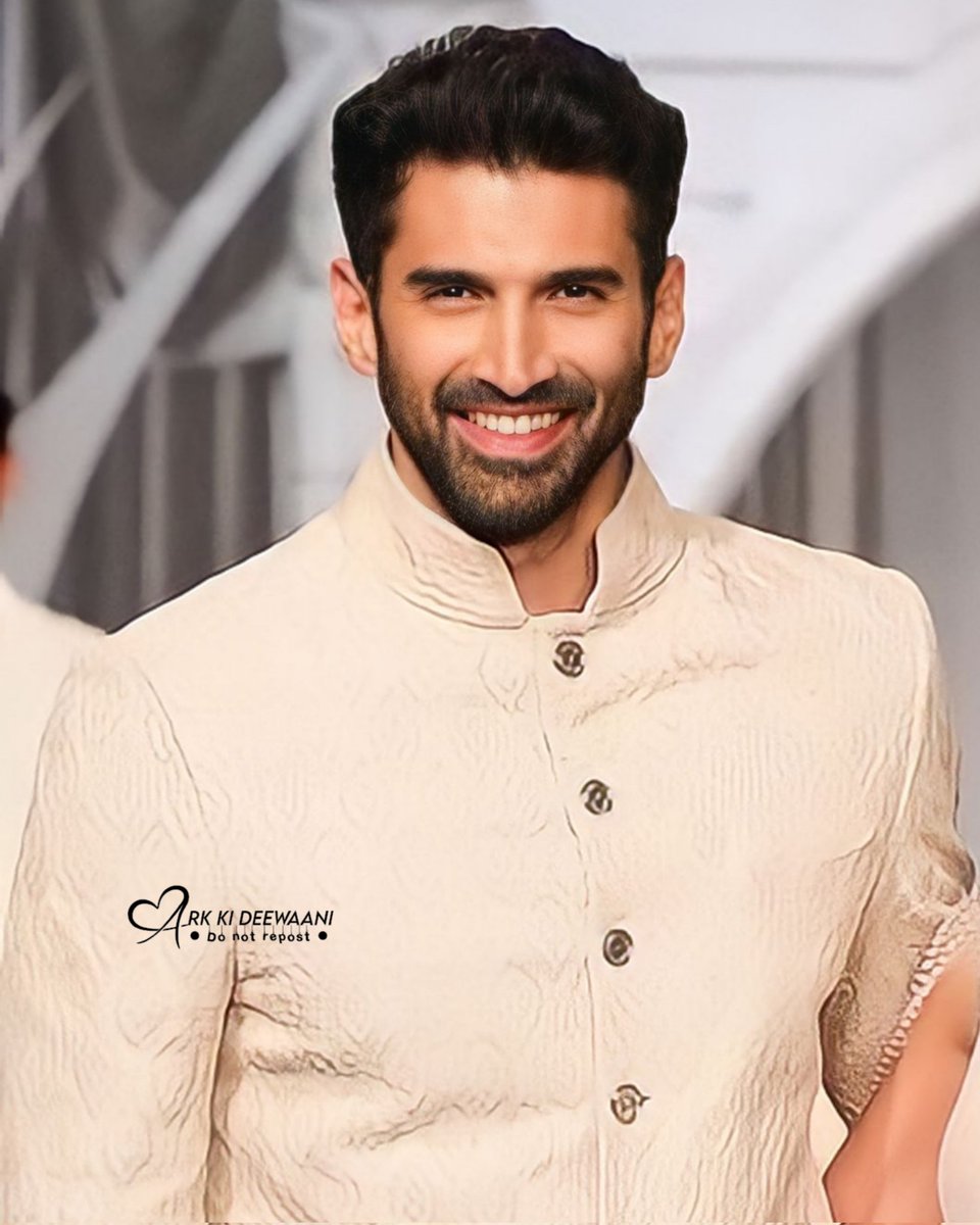 ( edited HD pictures ) ( Part : 01 ) 🤍🥀 Etheria✨️ showstoppers #AdityaRoyKapur Pearl Academy presents Shantnu & Nikhil at the prestigious
#indiaCoutureWeek
#FDCI #16YearsOfICW #Hyundai #HyundailndiaCoutureWeek #RelianceBrandsLtd #LotusMakeup #JioCinema