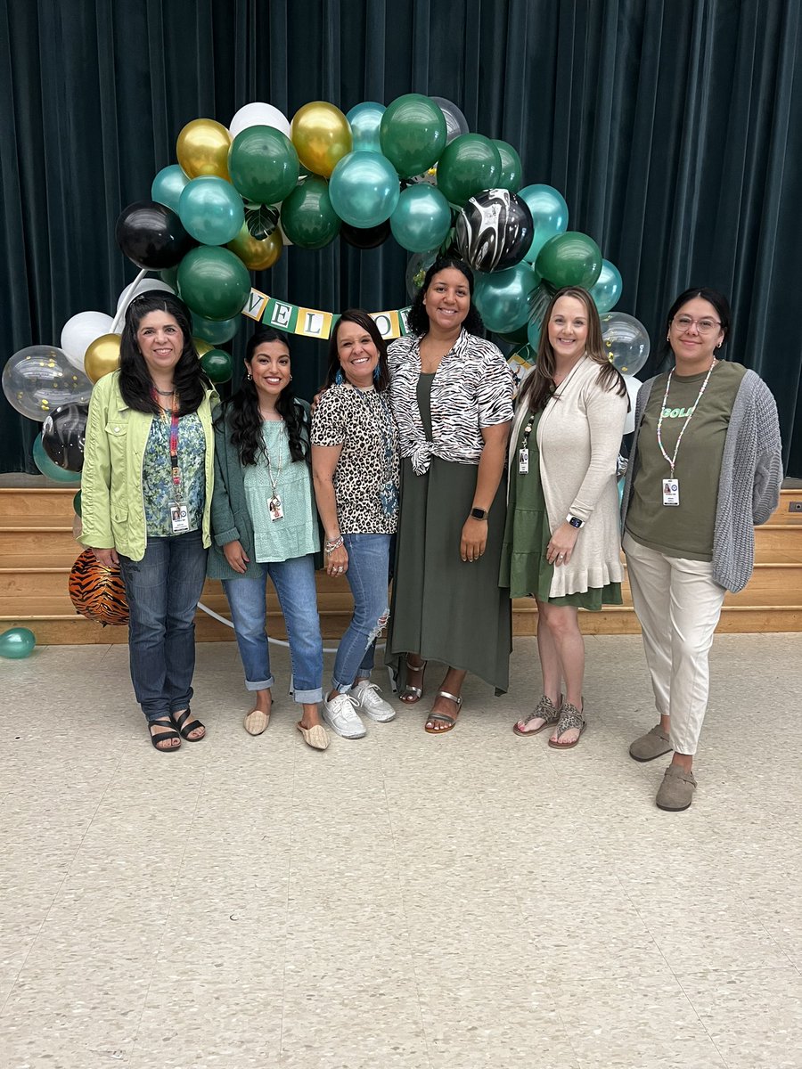 New Year! New Team! We are excited to grow and learn. We are looking forward to growing our students to new levels! #3rdgrade @HumbleISD_PLE @jblue_PLE @ESerna_PLE @3rdgradetidbits @MPompeyo_PLE