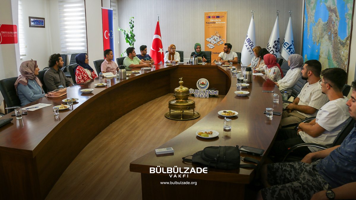 bulbulzade's tweet photo. BEKAM tarafından yürütülen “Gençlerle Kapasite Arttırımı” adlı ESC30 projesinin Altıncı oturumu “Mülteci Gençlerin Sosyal Uyumu Üzerine İyi Uygulamalar” başlığı ile gerçekleştirildi.

@BekamOrgTr 

https://t.co/KKtUBKeHMO https://t.co/wY4fXhO0RQ