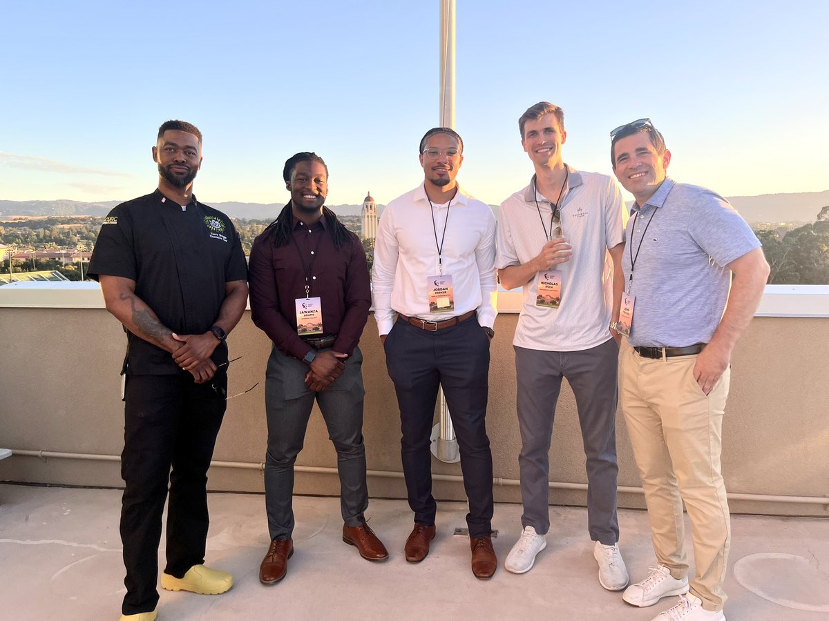 _wanza17's tweet photo. Amazing weekend in the Bay filled with learning from well-accomplished guest speakers and connecting amongst the nation's top former student-athletes. Thank you @NFFNetwork , @Intuit and @Stanford for always hosting a first-class event. #CampbellTrophySummit https://t.co/Aimq667A37