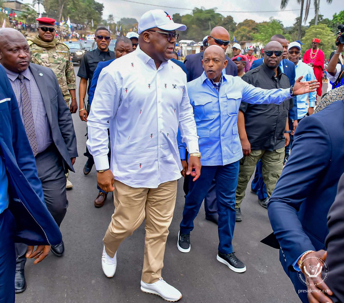 Presidence_RDC's tweet photo. #RDC 01.08.2023|#Kinshasa
Le Chef de l’État Félix Tshisekedi a procédé, ce mardi à #Kinshasa, à la réouverture de la route Kimwenza – Kindele, dans la commune de Mont-Ngafula. https://t.co/I60PV3iSw4