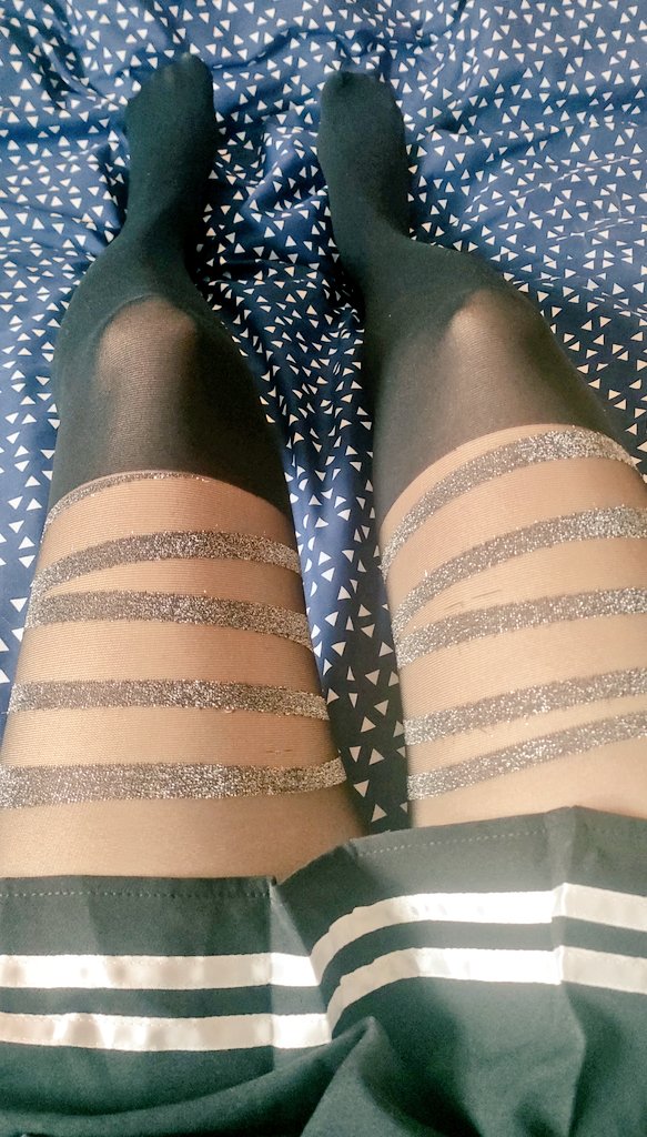 wornbyfrancesca's tweet photo. Glitter bandage tights
#wornbyfrancesca #feet #feetcontent #feetpicsforsales #FOOTFETİSH #footfetish #tights #tightsfetish #feetintights #socksforsale #onlyfans #onlyfansfeet #findom 
https://t.co/KbaLiEoyHt https://t.co/NuWwCsaJtV