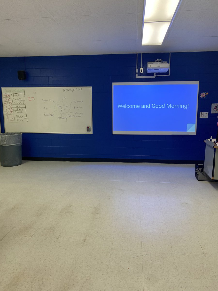 MrsJordan__'s tweet photo. Today we will be learning about rocket ships, hovercrafts and trebuchets! As the week goes on, we will add to our brainstorming list. #STEAMcamp https://t.co/vO8wTFai25