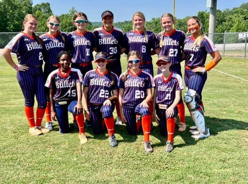 These young ladies went 28-5 overall for the summer and ended on a 16 game WIN STREAK. Unbeaten the ENTIRE month of July! They have worked hard to become the TEAM they are, and we couldn’t be any more proud of them! @LegacyLegendsS1 @ExtraInningSB @SoftballDown @EastCobbBullets