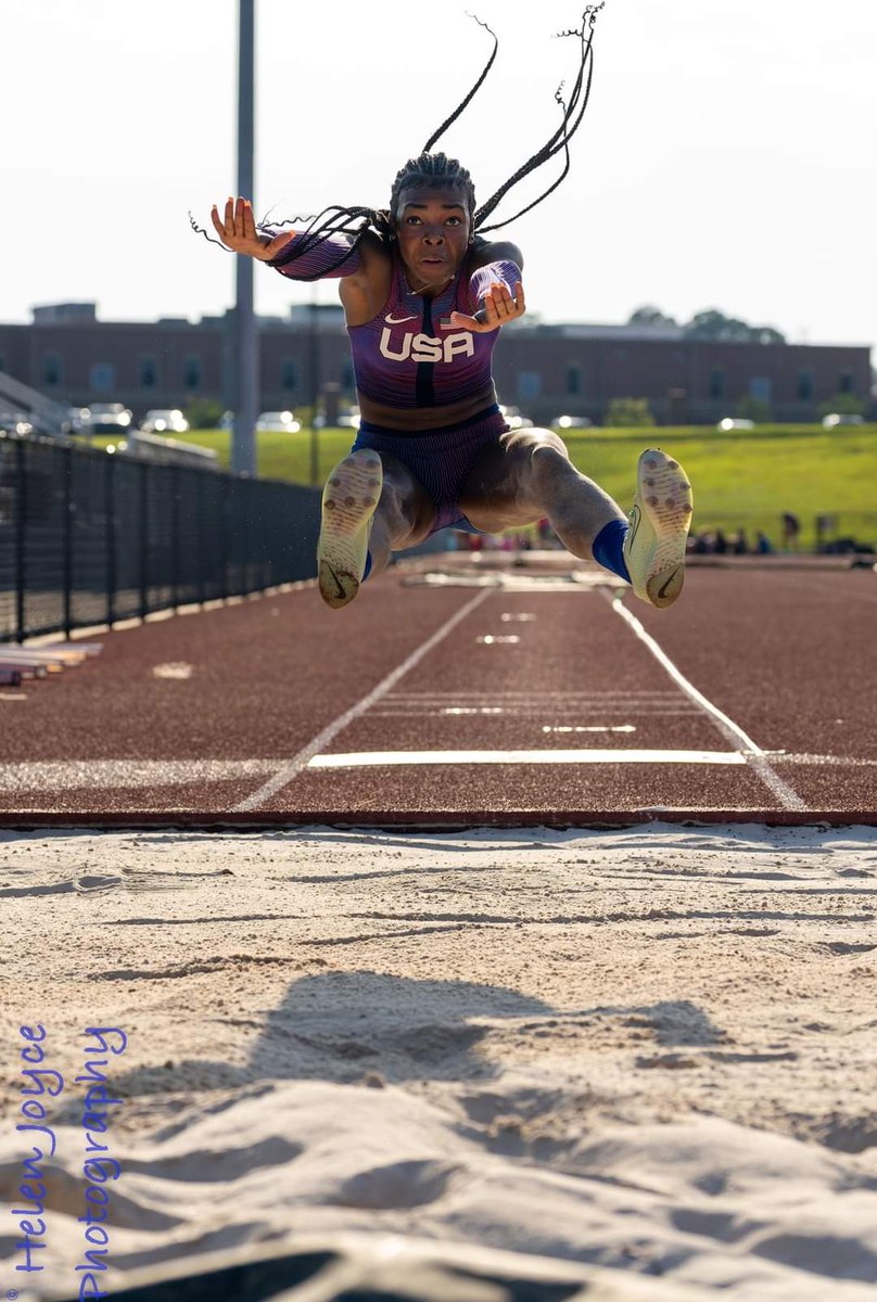 Mashuanda's tweet photo. Our last practice of her high school career! Headed to the U20 Pan American Championships in PR. Then off to Kentucky. Glad to assist her over the last 5 years in achieving her goals, as a coach, consultant, and track momma! #GatoradePOY #Alabama  #LongJump #HighJump #Sprints https://t.co/yl9DhiPlI5