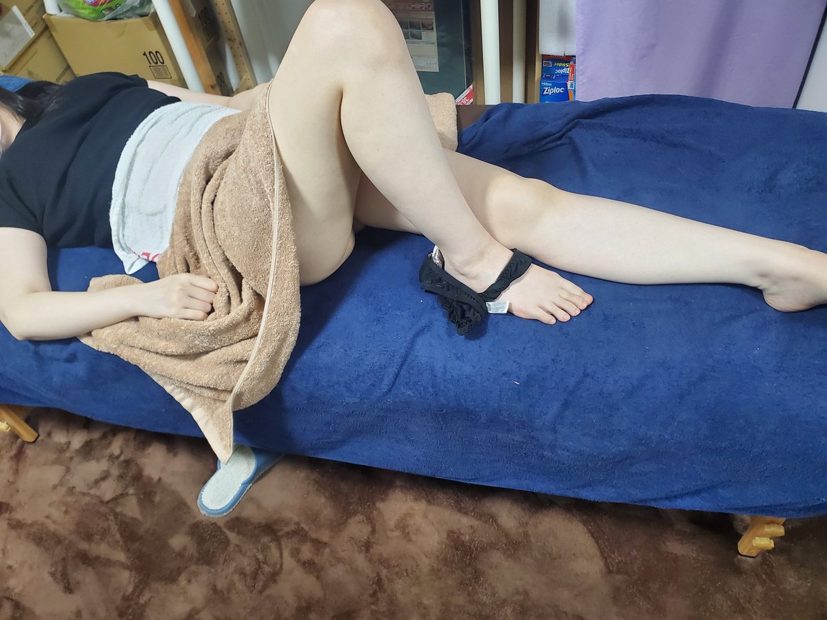 DMをいただき。
突発で夜にマッサージ依頼が来て、車でお迎えに伺いました😊

アロママッサージから、、、
しっかり気持ちよくなっていただけました。
全身気持ちよくなられて、とても気持ちよかったと、絶賛して貰えました🤗💗

平日の夜、突発でも大丈夫です✋体験してみてください💕︎