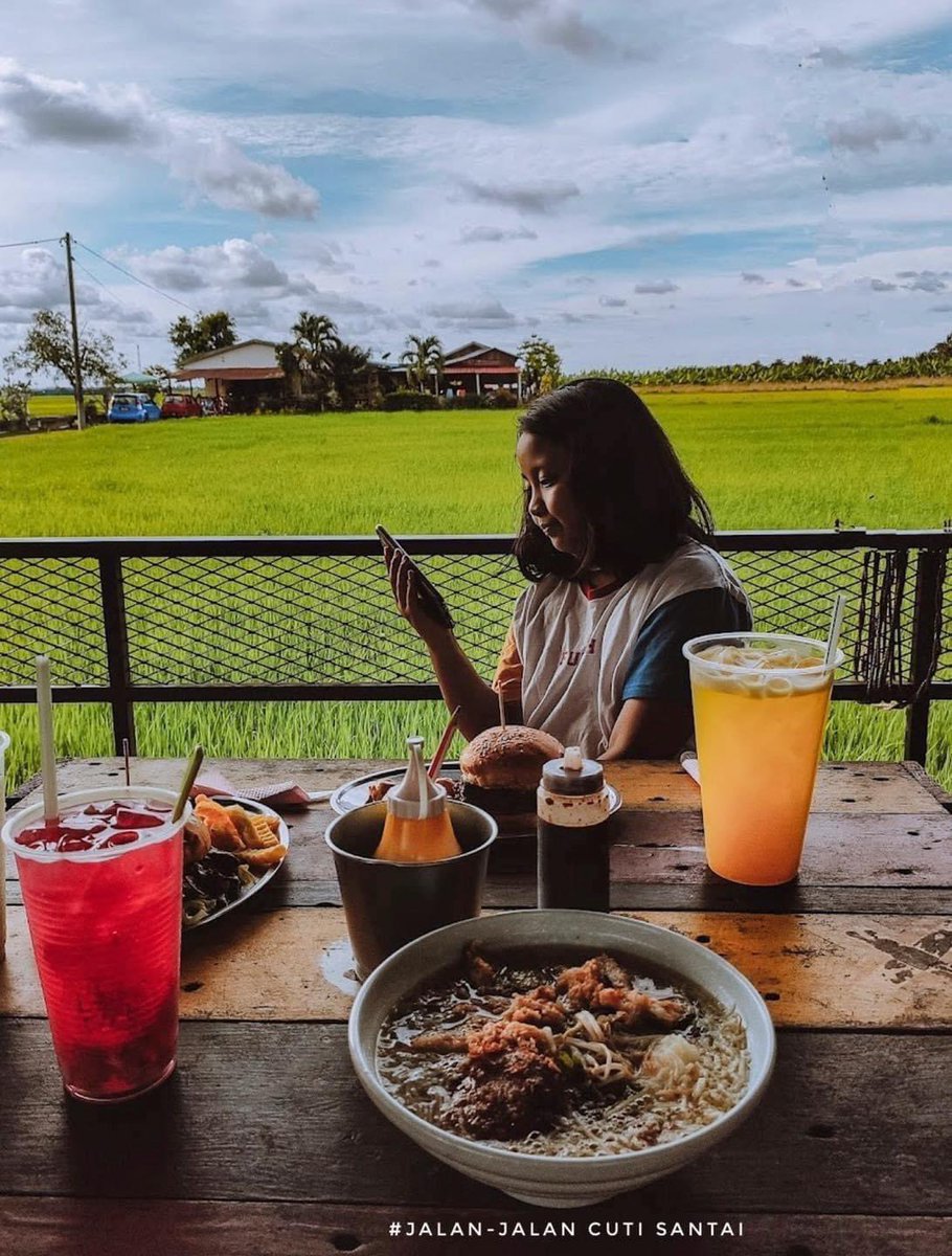 MalaysianFoods's tweet photo. Kalau pergi bercuti dekat sekinchan, ini adalah tempat- tempat makan best yang wajib singgah!

Memang Syurga segala makanan, Jomm Melantak😋

📌Thread https://t.co/BzcD4IazyP