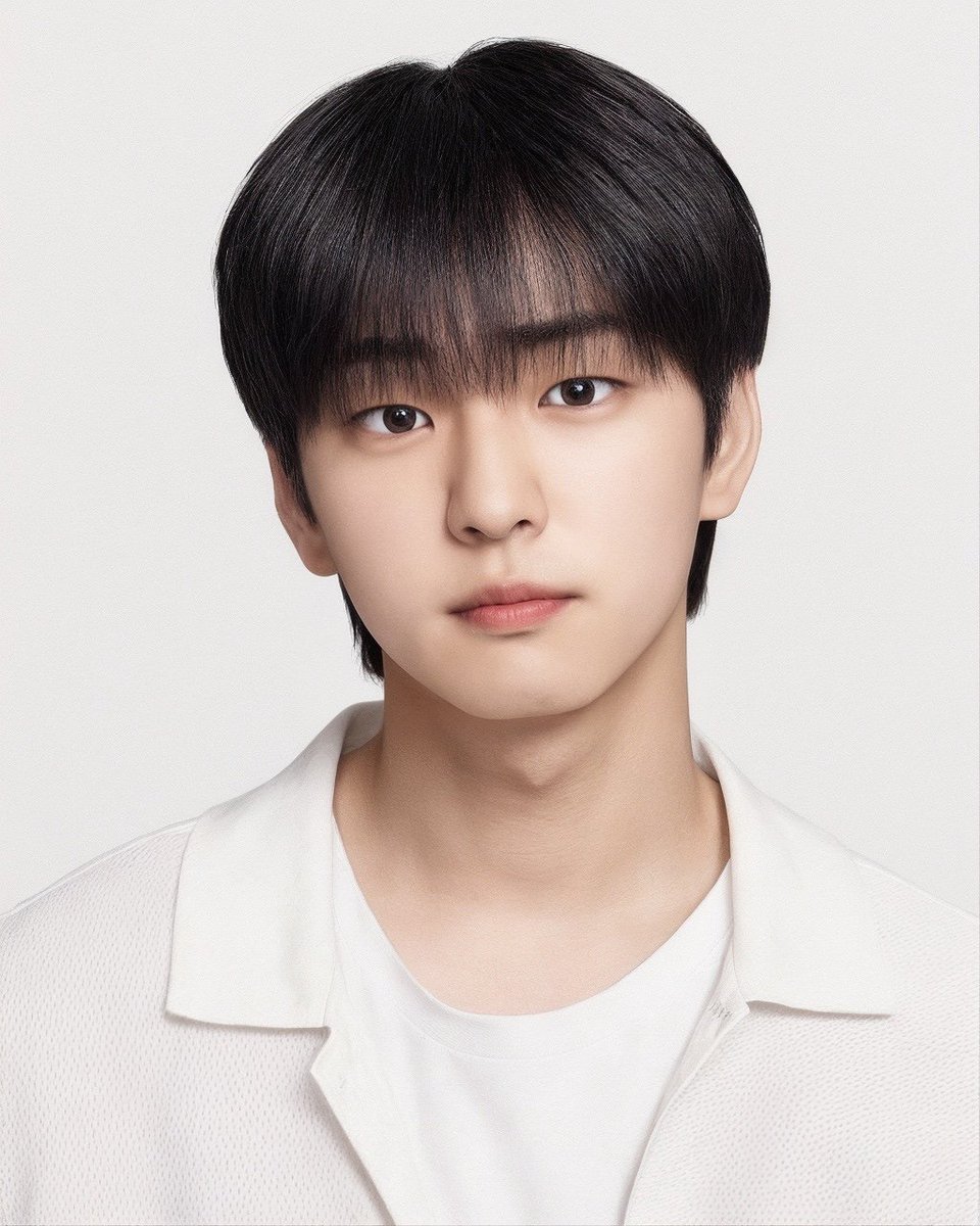 GHOST9OFFICIAL's tweet photo. Ai 4컷사진

#LEEKANGSUNG #이강성 https://t.co/z7oONNrH9n