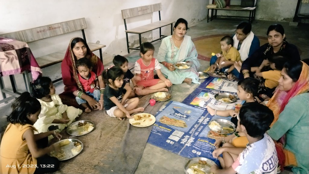 gaytrisahubjp's tweet photo. मिलेट्स टिफिन बैठक आयोजित कर आंगनबाड़ी केंद्र में जा कर पोषण आहार #millet के बारे में जानकारी दी एवं सभी को मोटा अनाज से बने पकवान खिलाया...
#MyFavouriteMillets
#MM4Millets
#BJPMahilaMorcha
#MahilaMorchaBjp
#Bjp4CG
#BJP4IND
#BJP4CGState
#bjp4cg
#BjpBilaspur
#BjpChhattisgarh https://t.co/g78hMFO3IU