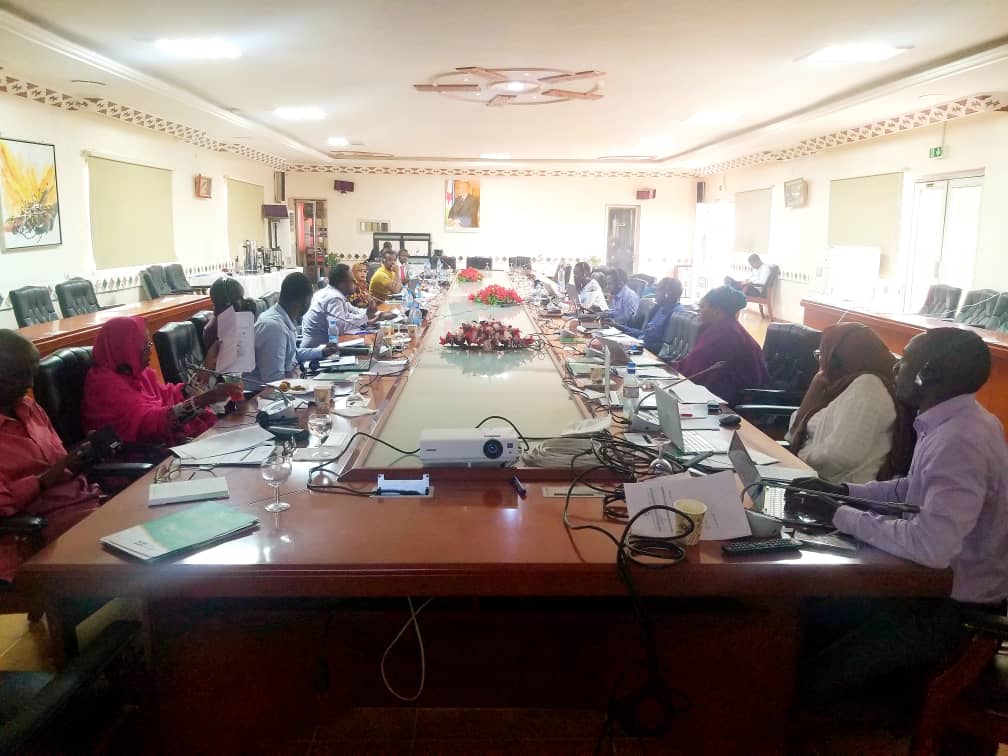 Djamased's tweet photo. ...🅞🅝🅖🅞🅘🅝🅖: A l’issue de l’ouverture officielle de la rencontre, les experts et les techniciens de l’#IGAD et de l’#ONARS ont passé en revue le rapport provisoire dans ses moindres détails. Ils ont pris le temps de discuter et d’apprécier le document à l’aune de tous les aspects de la protection et de la gestion du statut de réfugiés à 🇩🇯. Les regards croisés des uns et des autres permettront d’étudier le cadre juridique et politique, l’accès au territoire, l’enregistrement et la détermination du statut de réfugié, et l’accès aux services essentiels. Par ailleurs, la cohésion sociale, les solutions durables, la mobilisation des ressources et le partage des responsabilités seront au menu des débats durant les deux journées de l’atelier.
@IgadhealthS | @ONARS_Djibouti | @AlwanFathia | @SweinEthiopia
🇩🇯🇪🇷🇪🇹🇸🇴🇸🇩🇸🇸 🇰🇪🇺🇬
📍 𝐀𝐫𝐭𝐚 , 𝐃𝐣𝐢𝐛𝐨𝐮𝐭𝐢 🇩🇯
📅 1️⃣ August , 2️⃣0️⃣2️⃣3️⃣