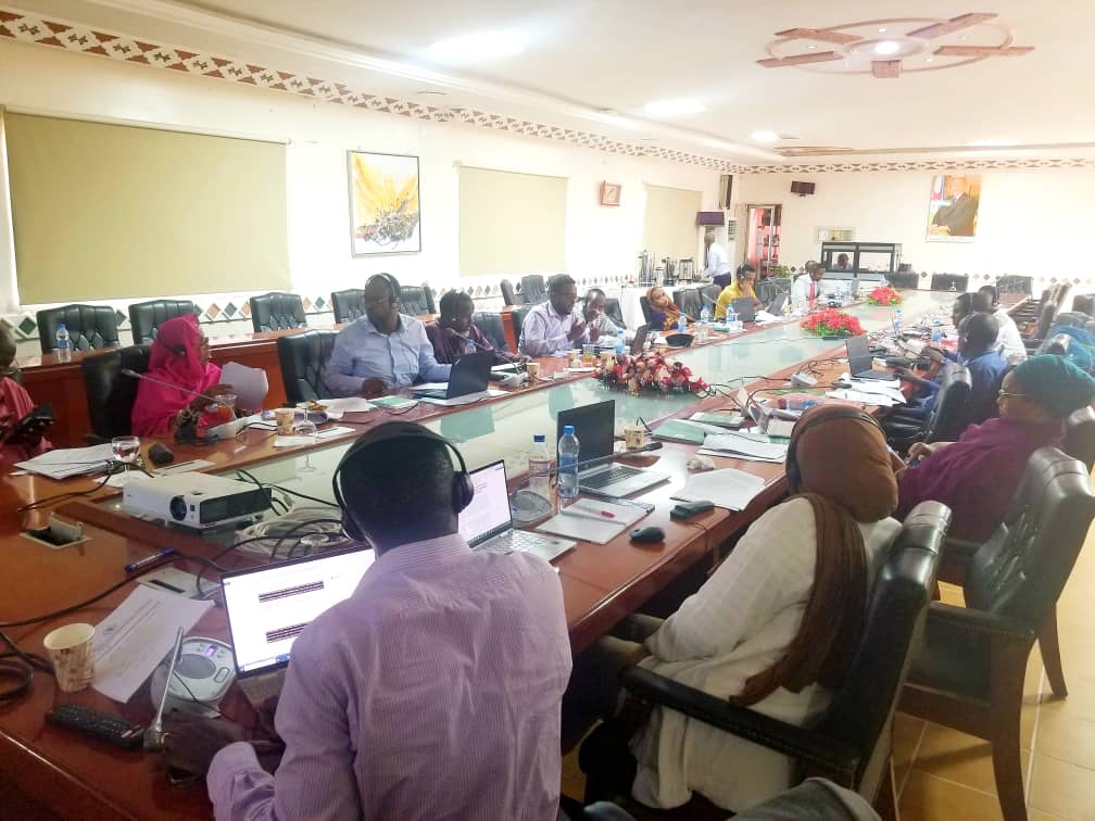 Djamased's tweet photo. ...🅞🅝🅖🅞🅘🅝🅖: A l’issue de l’ouverture officielle de la rencontre, les experts et les techniciens de l’#IGAD et de l’#ONARS ont passé en revue le rapport provisoire dans ses moindres détails. Ils ont pris le temps de discuter et d’apprécier le document à l’aune de tous les aspects de la protection et de la gestion du statut de réfugiés à 🇩🇯. Les regards croisés des uns et des autres permettront d’étudier le cadre juridique et politique, l’accès au territoire, l’enregistrement et la détermination du statut de réfugié, et l’accès aux services essentiels. Par ailleurs, la cohésion sociale, les solutions durables, la mobilisation des ressources et le partage des responsabilités seront au menu des débats durant les deux journées de l’atelier.
@IgadhealthS | @ONARS_Djibouti | @AlwanFathia | @SweinEthiopia
🇩🇯🇪🇷🇪🇹🇸🇴🇸🇩🇸🇸 🇰🇪🇺🇬
📍 𝐀𝐫𝐭𝐚 , 𝐃𝐣𝐢𝐛𝐨𝐮𝐭𝐢 🇩🇯
📅 1️⃣ August , 2️⃣0️⃣2️⃣3️⃣