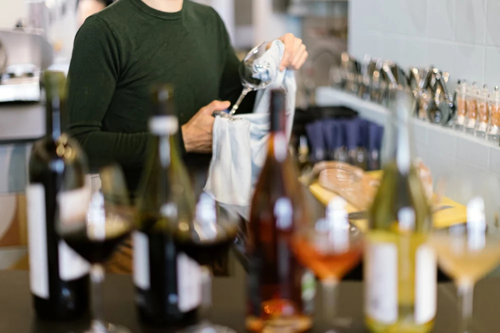 Linen services play a crucial role in hospitality, healthcare and beyond. Find out how we can help streamline processes at your business when you read our blog! generallinen.com/news/tips-for-…