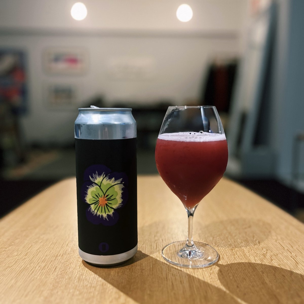 3donosake's tweet photo. 最近ウチで飲んで美味しかったビ達。
FINBACKのコレコレ〜って感じのHAZYが最高🍺
TotopiaのSour IPAも酸味の後に甘々バニラがくるデザート感がめちゃくちゃ良かった🍺 https://t.co/wGKsqcPEJS