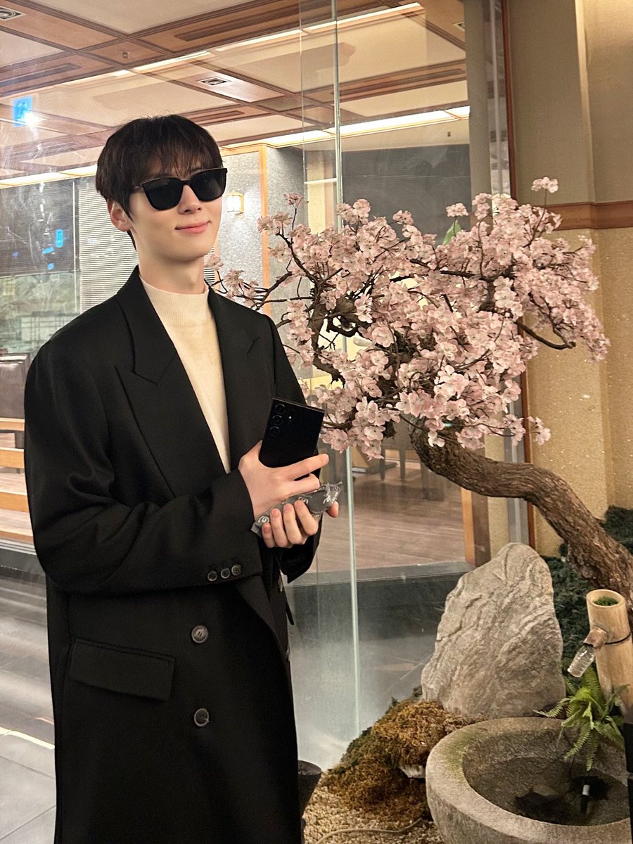 황민현(HWANG MIN HYUN) tweet media