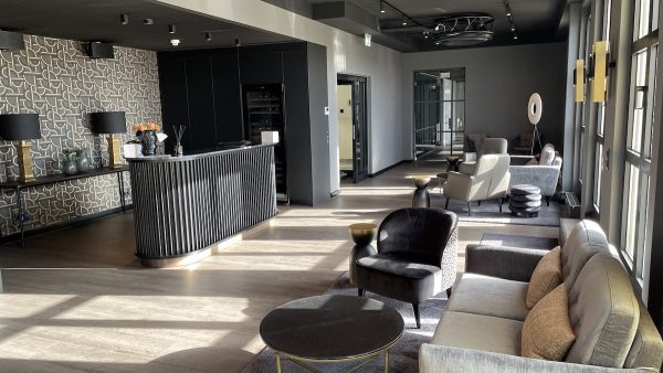 hifiimhinterhof's tweet image. Heute stellen wir ein Projekt vor, auf das wir besonders stolz sind. Hier haben wir dabei unterstützt, ein Büro mit mehreren Räumen modern aufzustellen und zu vernetzen: bit.ly/hifiberlin-bue…

#custominstallation #service #installation #service #bluesound #denon  #monitoraudio