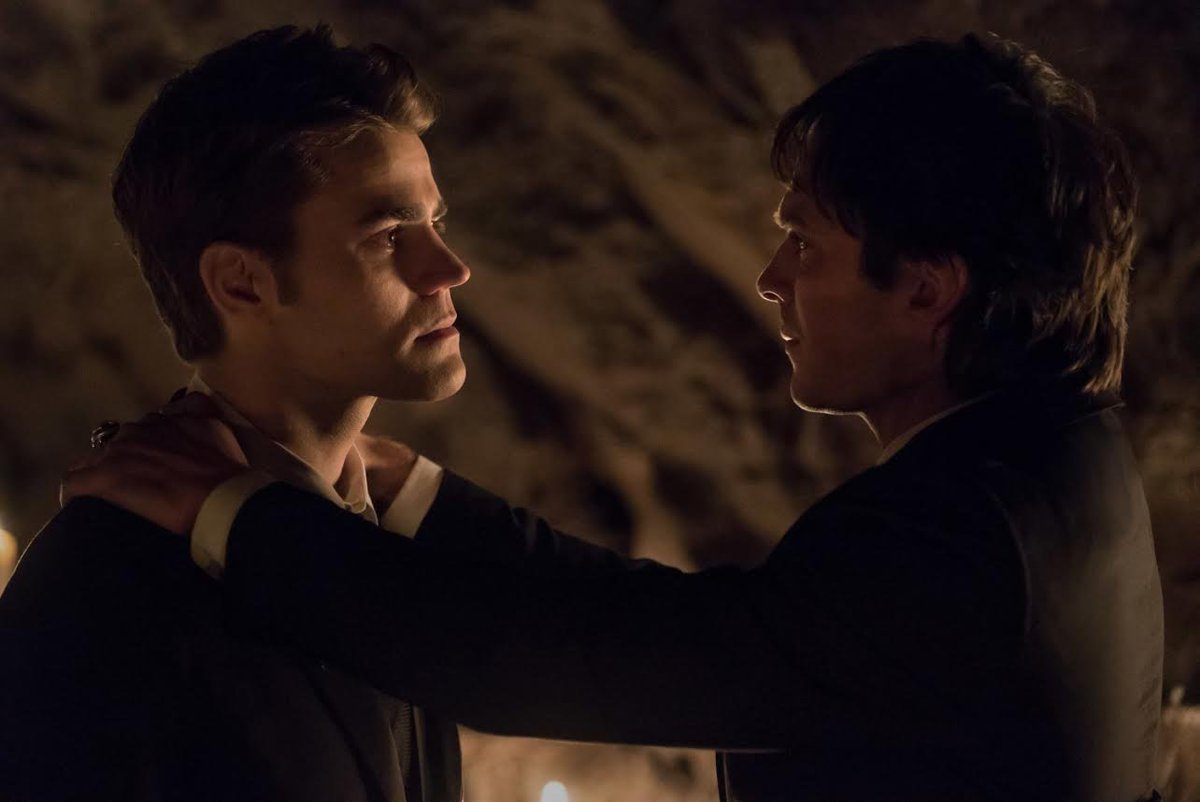 cenastvd's tweet photo. Hoje, 30 de setembro, completa 5 anos que o SBT exibiu o último episódio de The Vampire Diaries na TV aberta. https://t.co/9oZo4GefAz