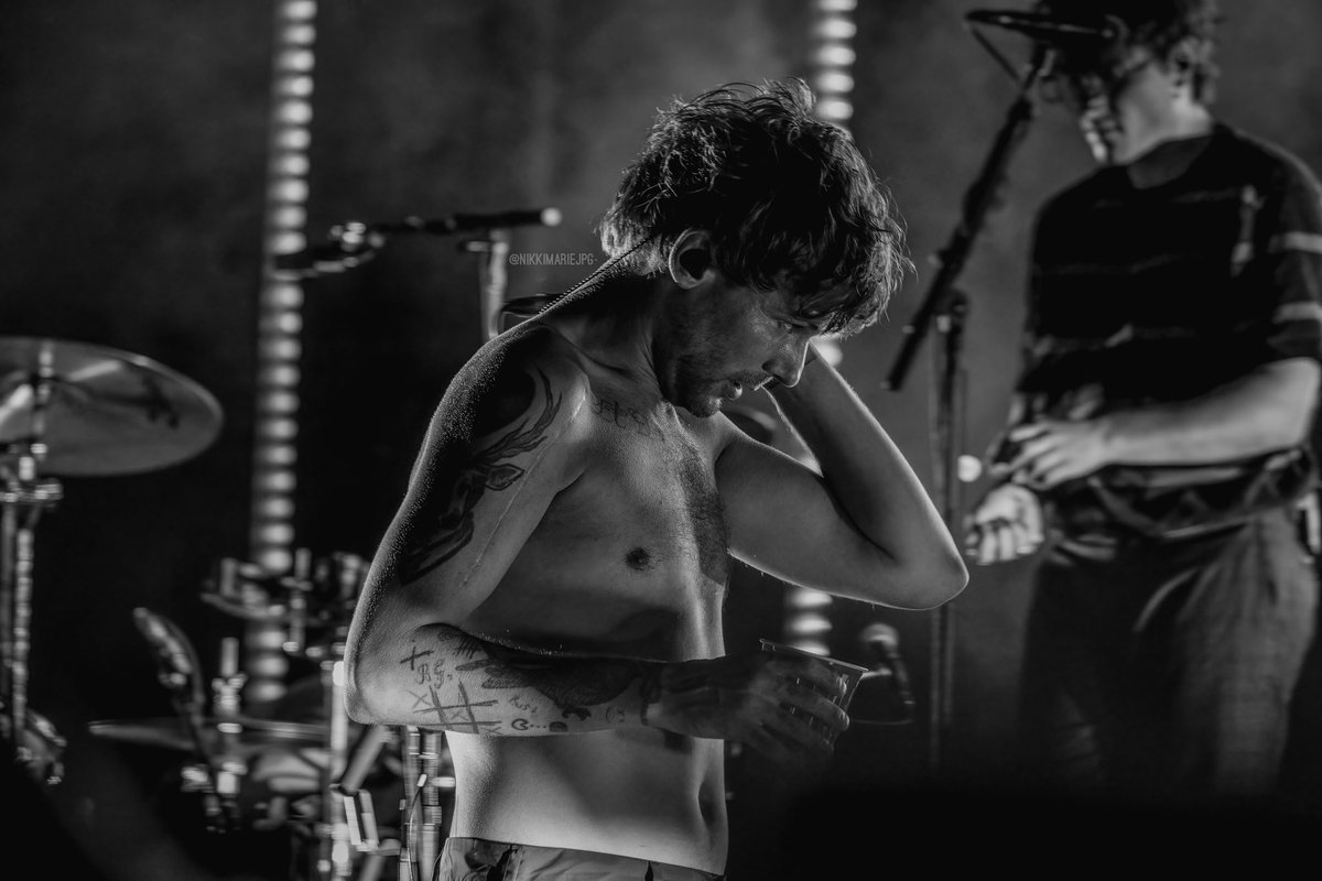 lt91worldtour's tweet photo. Louis in NYC 😩😩
©️nikkimarieJPG
#louistomlinson #fitfworldtour #FITFWTNewYork #louies #ltworldtour #onedirection #awayfromhomefestival #ltwt #louisupdates #allofthosevoices #faithinthefutureworldtour #faithinthefuture #FITF #FITFNYC https://t.co/8jnrz8Z2Hs