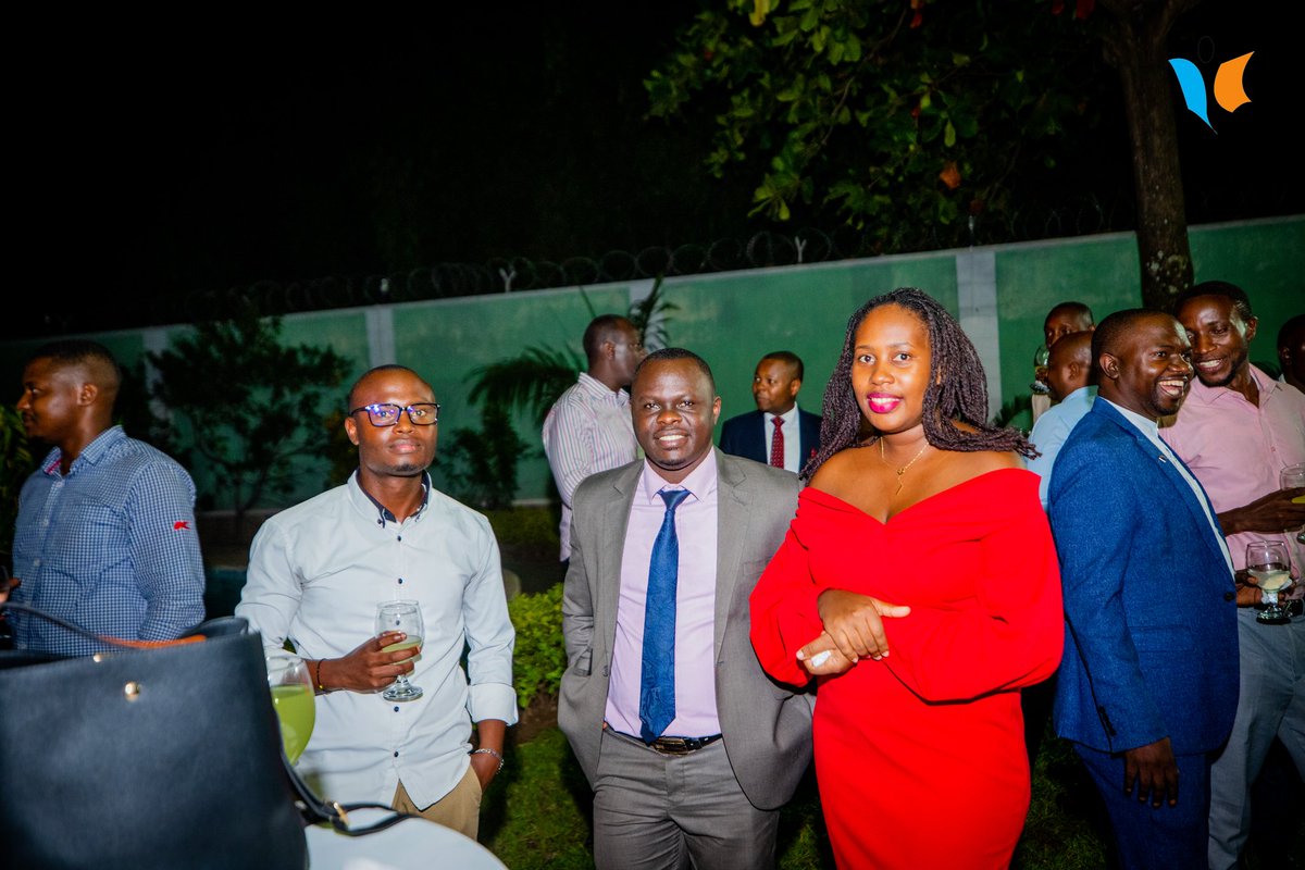 <a href="/MAEBurundi/">MAECD</a> 📜 "La #coopération entre les deux pays ne se limite pas aux bourses d'études. Des formations pour les cadres et diplomates burundais, ainsi que des stages professionnels figurent également parmi les engagements et les actions qui seront poursuivis tout au long de l'année,