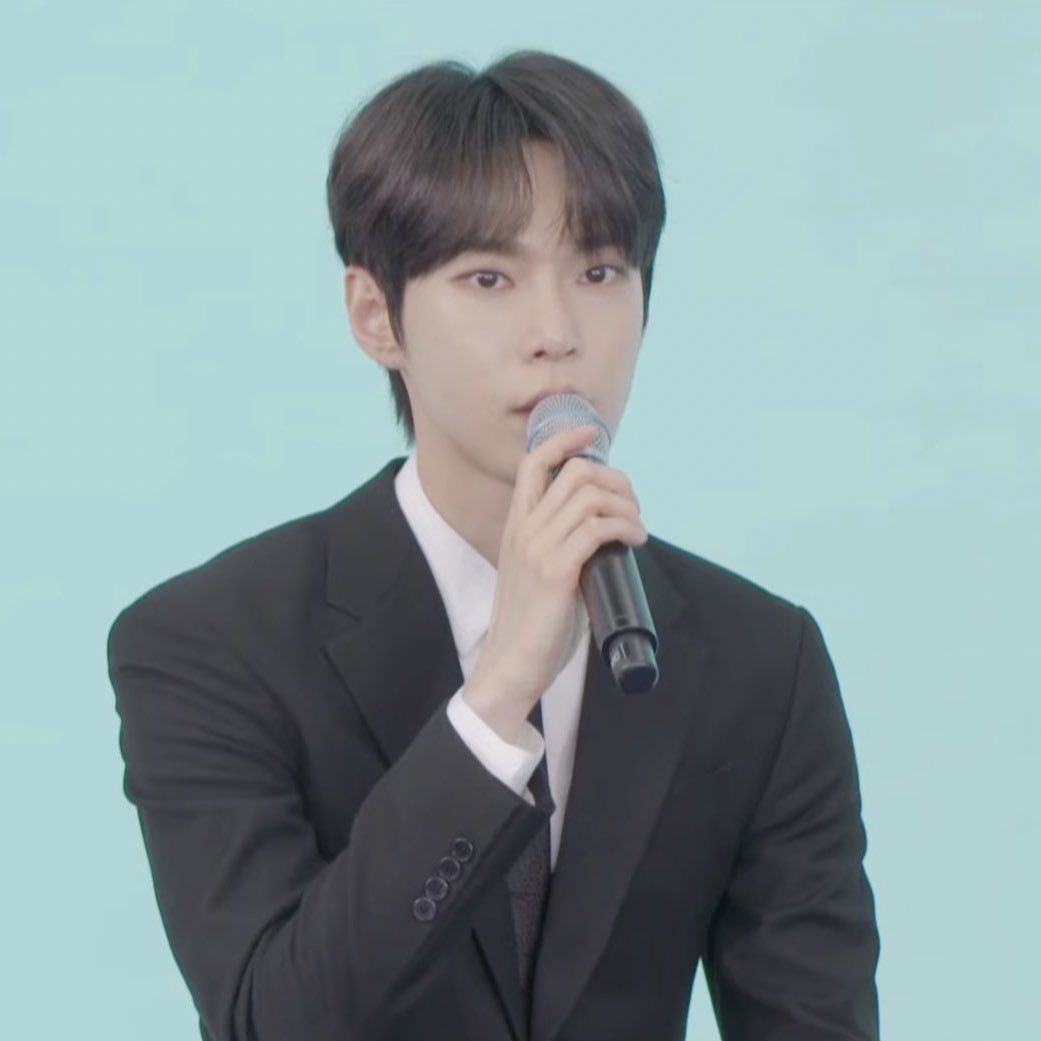 y_pple's tweet photo. 김승무 김기자 이런거 많이 해주면 안되니
나는 이 미끈하니 잘빠진 남자의 예민함을 사랑해요

예전에 중견기업쯤 되는 집안에 장가가고 은근 무시당하는 김아나 사위 플로우 돌았었을때도 개 재밌었는데... https://t.co/IUhjAIR7Fe