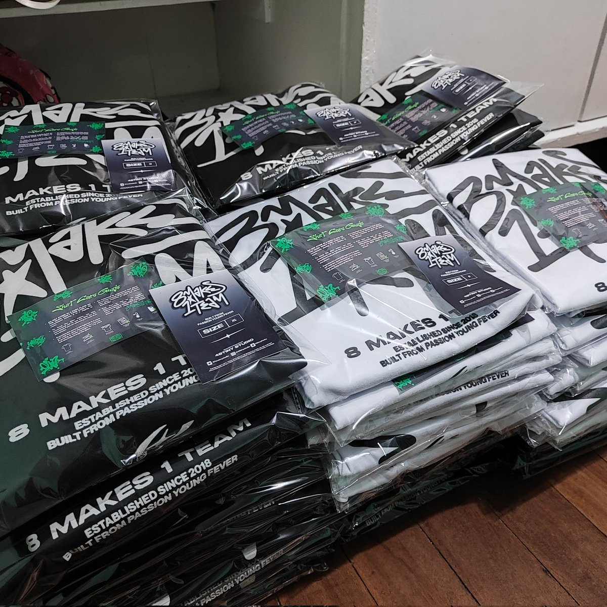 foratinystudio's tweet photo. [ #48tinyupdate ]

Shirts are packed! Will go forth with shipping sometime within this week. Some inclusions are still being produced. We continue to ask for your patience 💙 https://t.co/UZAjyvPhNE