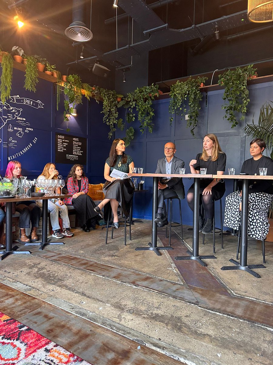 Earth_Warriors_'s tweet photo. Thank you for joining us for this brilliant panel yesterday in London!

We are grateful for the thoughtful panelists and engaged colleagues who made the case for strong climate education for young learners.

Here are some pictures from the event with our fellow travellers🌍 https://t.co/Y61fRBbWGM
