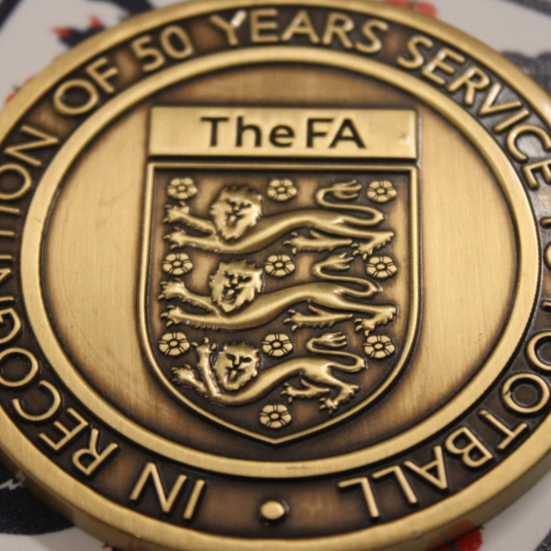 SHCFA's tweet photo. Doub-Al recognition for two stalwart Barnsley refs 🏅

Two Barnsley referees, Albert Rennison and Allan Clough, have each received a prestigious FA long-service award after clocking up more than 50 years commitment to local football.

Read more ⤵️