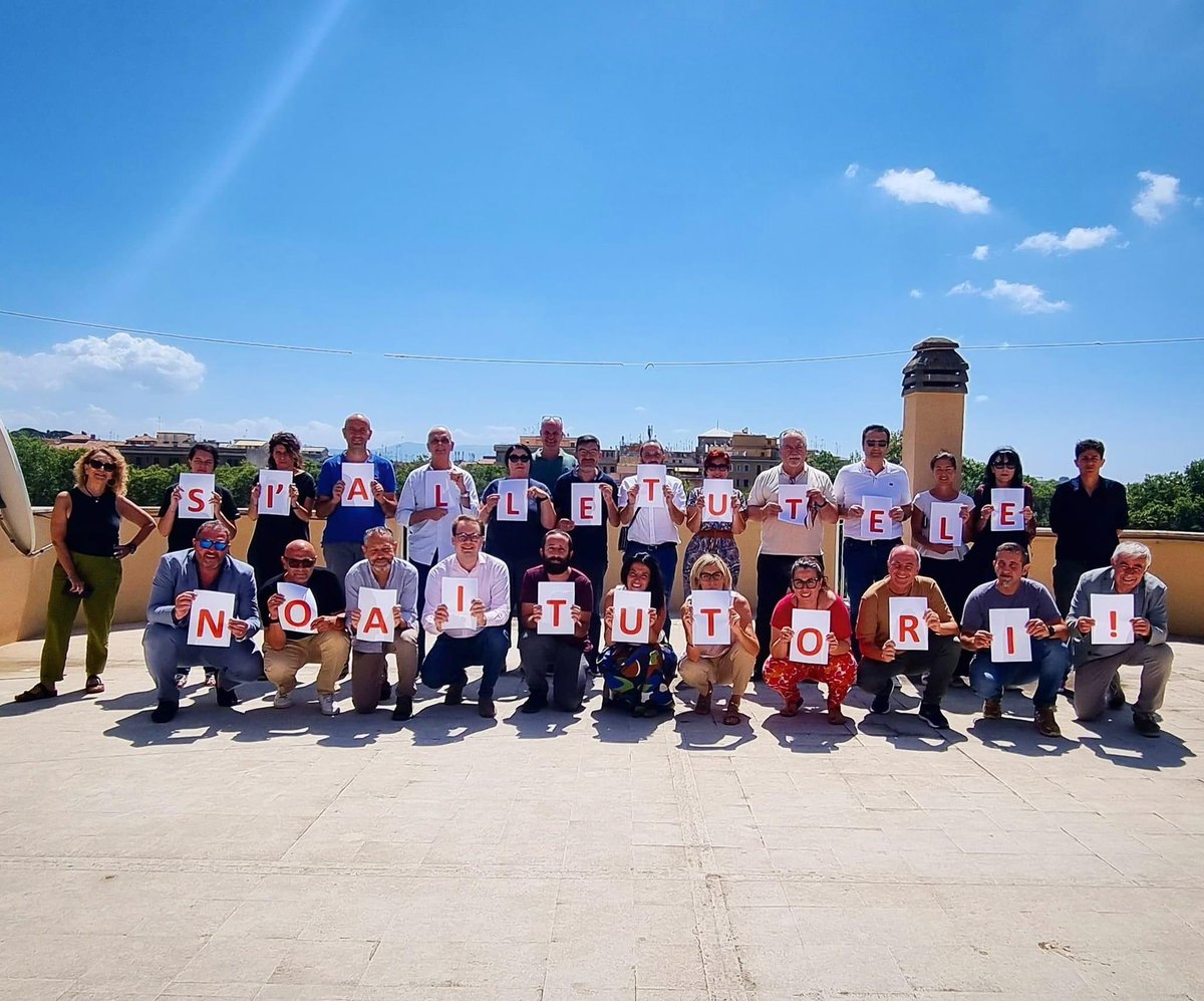 🟥 All’ospedale di Torino è stata riservata una stanza al Movimento Per la Vita, per “supportare” le donne che vogliono sottoporsi all'interruzione di gravidanza.
Le donne non hanno bisogno di tutori, ma di tutele dei propri diritti.
#Torino 
#LibereDiScegliere