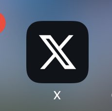 aliaspiro's tweet photo. Me despierto con un nuevo logo en mis apps y lo primero que veo es eso 😐
Pensé que me habían hackeado https://t.co/ZkyO09QqxE