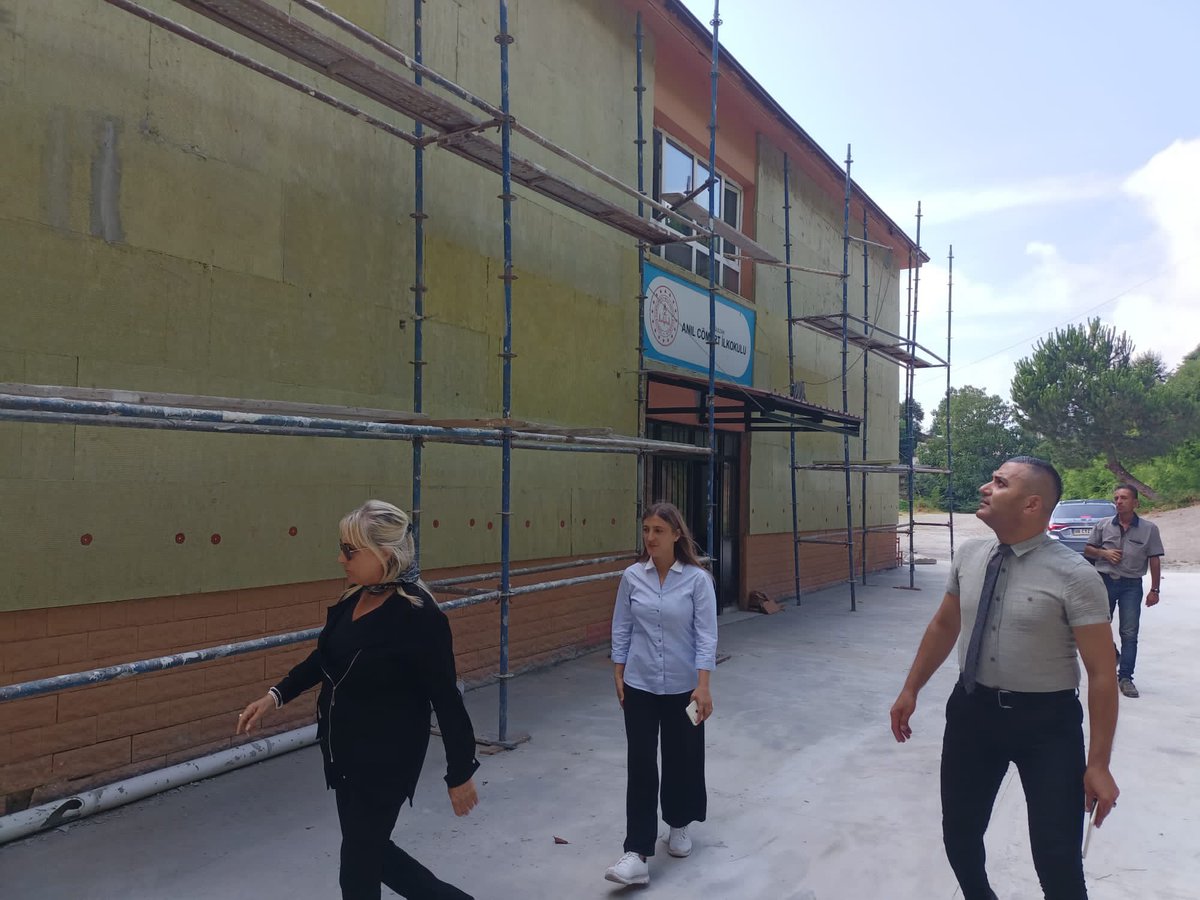 🏫Eğitim Yatırımlarımız Devam Ediyor

Anıl Cömert İlkokulu’nda devam eden bakım onarım çalışmalarını yerinde inceleyen İl Müdürümüz Züleyha Aldoğan, gözlem ve incelemelerde bulundu, yüklenici firmadan bilgi aldı. 

<a href="/tcmeb/">Millî Eğitim Bakanlığı</a> <a href="/Yusuf__Tekin/">Yusuf Tekin</a> <a href="/zuleyhaaldogan/">Züleyha Aldoğan</a>