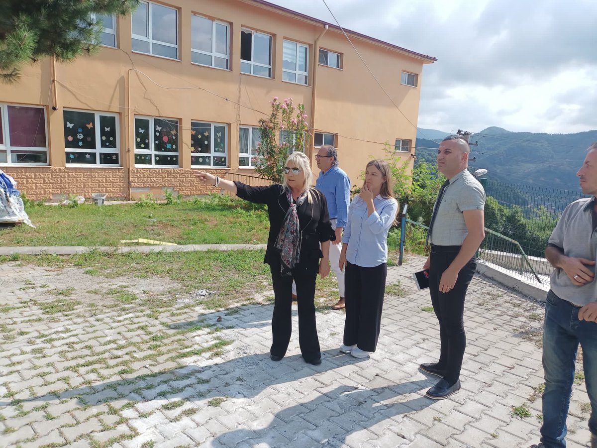 ZonguldakMEM's tweet photo. 🏫Eğitim Yatırımlarımız Devam Ediyor

Anıl Cömert İlkokulu’nda devam eden bakım onarım çalışmalarını yerinde inceleyen İl Müdürümüz Züleyha Aldoğan, gözlem ve incelemelerde bulundu, yüklenici firmadan bilgi aldı. 

@tcmeb @Yusuf__Tekin @zuleyhaaldogan https://t.co/vxfbkosBF0