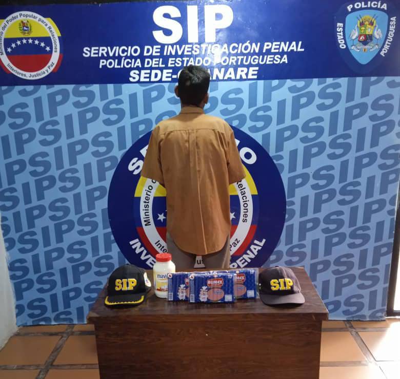 MundarayZair's tweet photo. El sistema penal venezolano en una foto. Las estadísticas a las que se refería ayer el fiscal en el @MinpublicoVEN. Justicia penal de pobres. Este peligroso delincuente fue aprehendido con tres paquetes de salchichas y una mayonesa, y uno se pregunta: Dónde está El Aisami? https://t.co/mmIcidvbXc