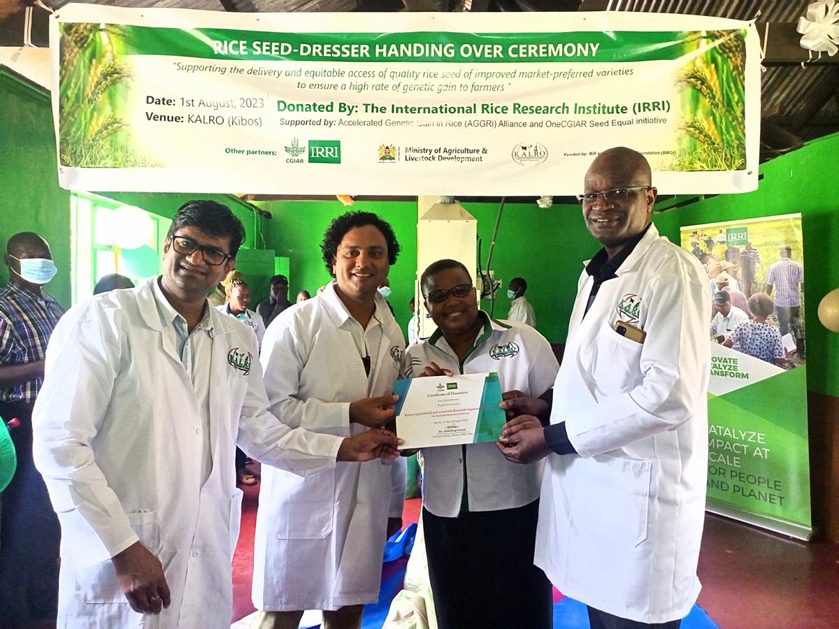 kalromkulima's tweet photo. Today the @irri handed over a seed dressing machine to KALRO Kibos.This is aimed at strengthening KALRO Kibos seed production capacity to produce quality seed of improved high yielding rice varieties for increased productivity,income generation &amp; food security in Kenya. @CGIAR https://t.co/N6Gi2V2ODo