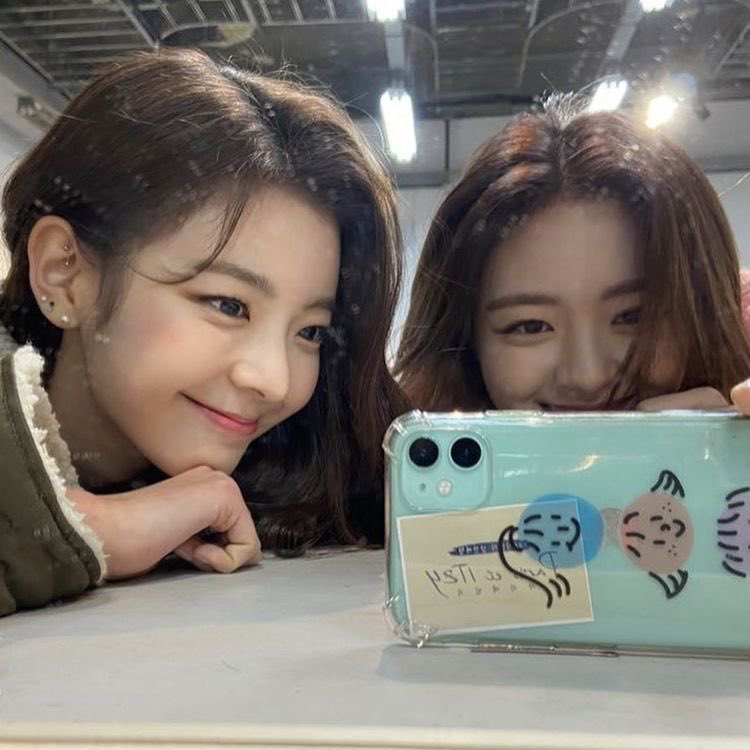 Happy gf’s day!!