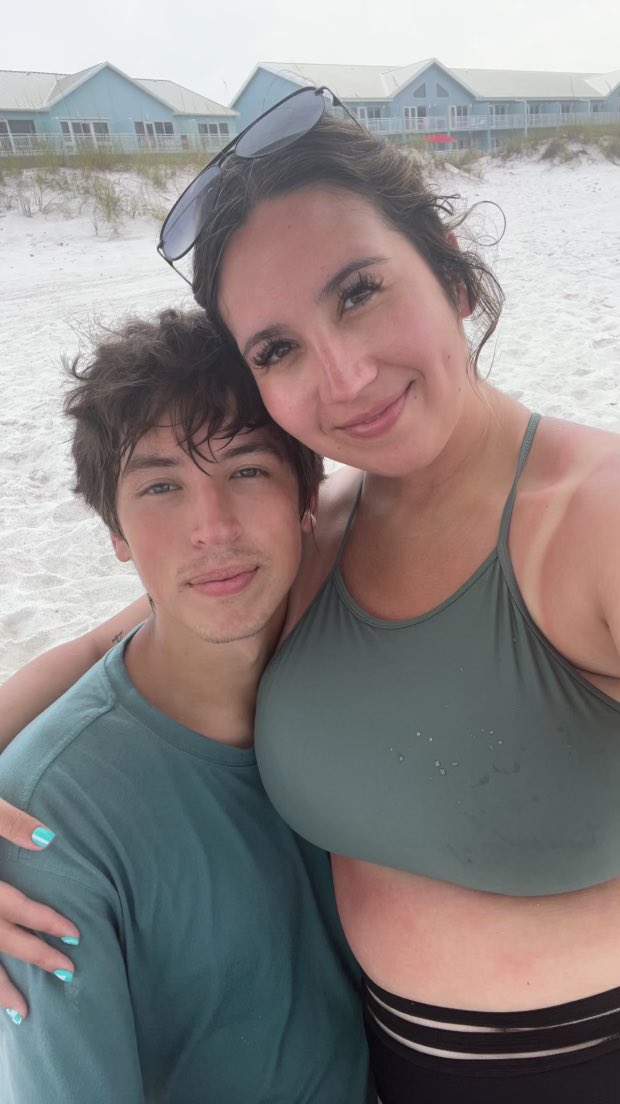 foxx_jacob's tweet image. National GF day to my beautiful love, soon to be national wife day.