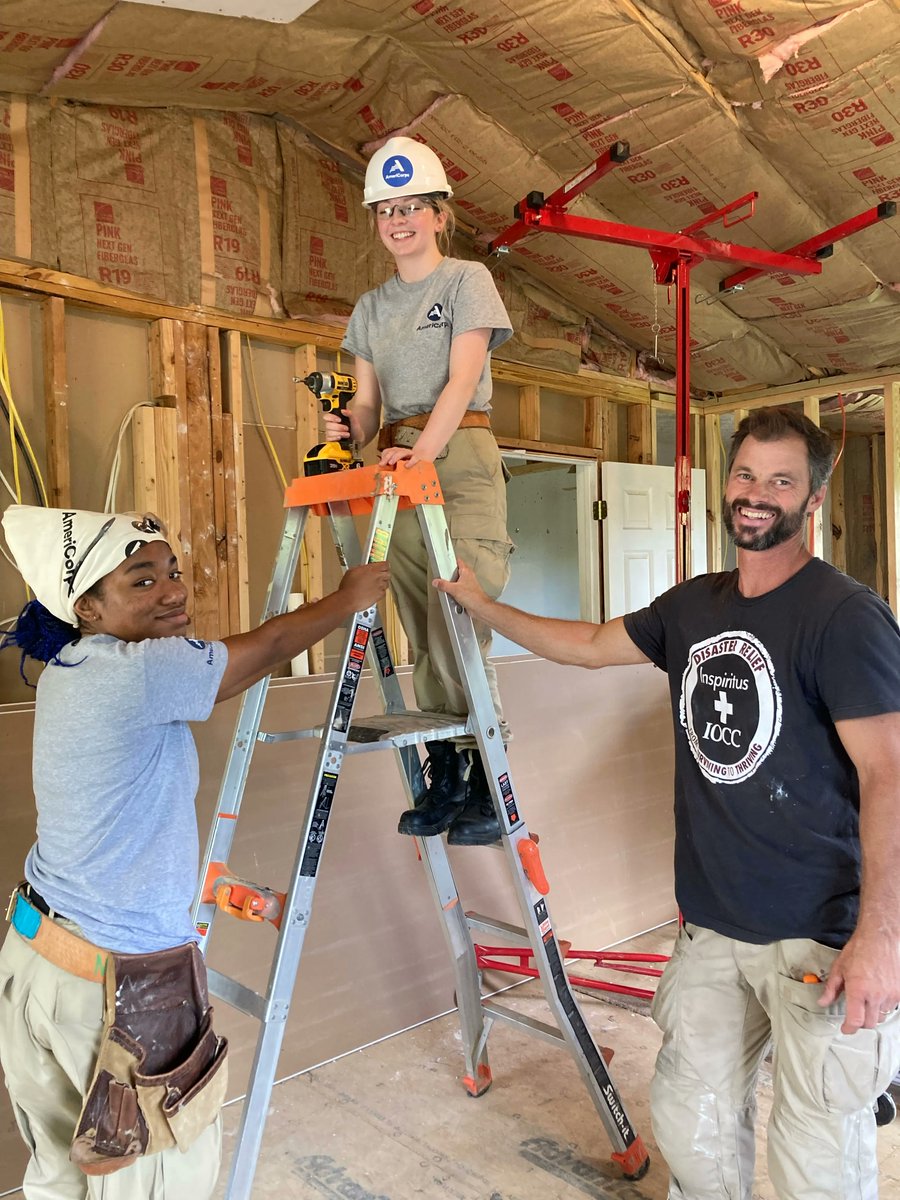 IOCCRelief's tweet photo. Long-term recovery continues in Kentucky, where IOCC is helping residents rebuild after the 2021 tornadoes. Right now, we're wrapping up six weeks of home building with our partners @AmeriCorpsNCCC. Thanks for an awesome collaboration in service! #IOCCRelief #AmeriCorpsWorks https://t.co/UaOlo6hQh3