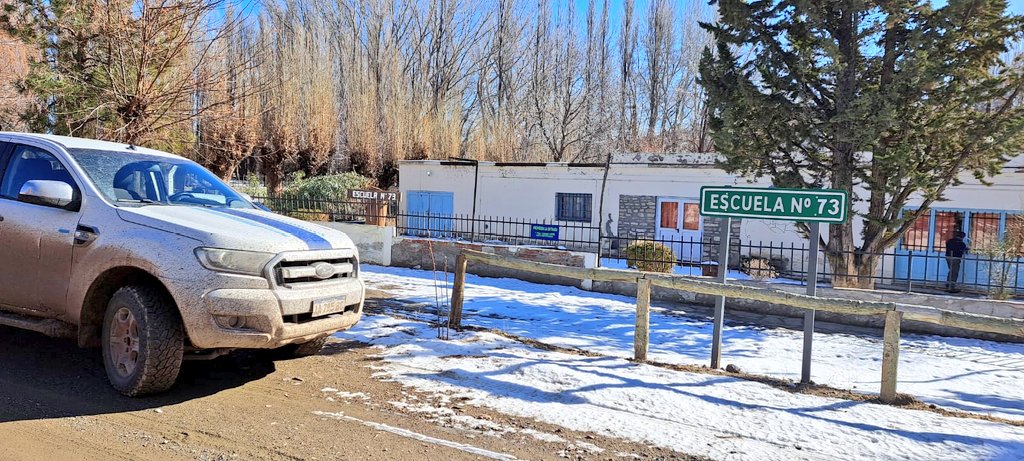 OLlancafilo's tweet photo. #MásConectividad en las escuelas rurales. El equipo de @OPTIC_Nqn realiza tareas de mantenimiento para asegurar la conectividad👇
📌Planta Campamento 7 Vilu Mallín
📌Covunco Abajo
📌Villa Unión
📌Aguada El Ovejero
📌Pichaihue 
📌Paraje La Patagonia 
#MinisterioGobiernoEducación https://t.co/JlC3R4IDIb