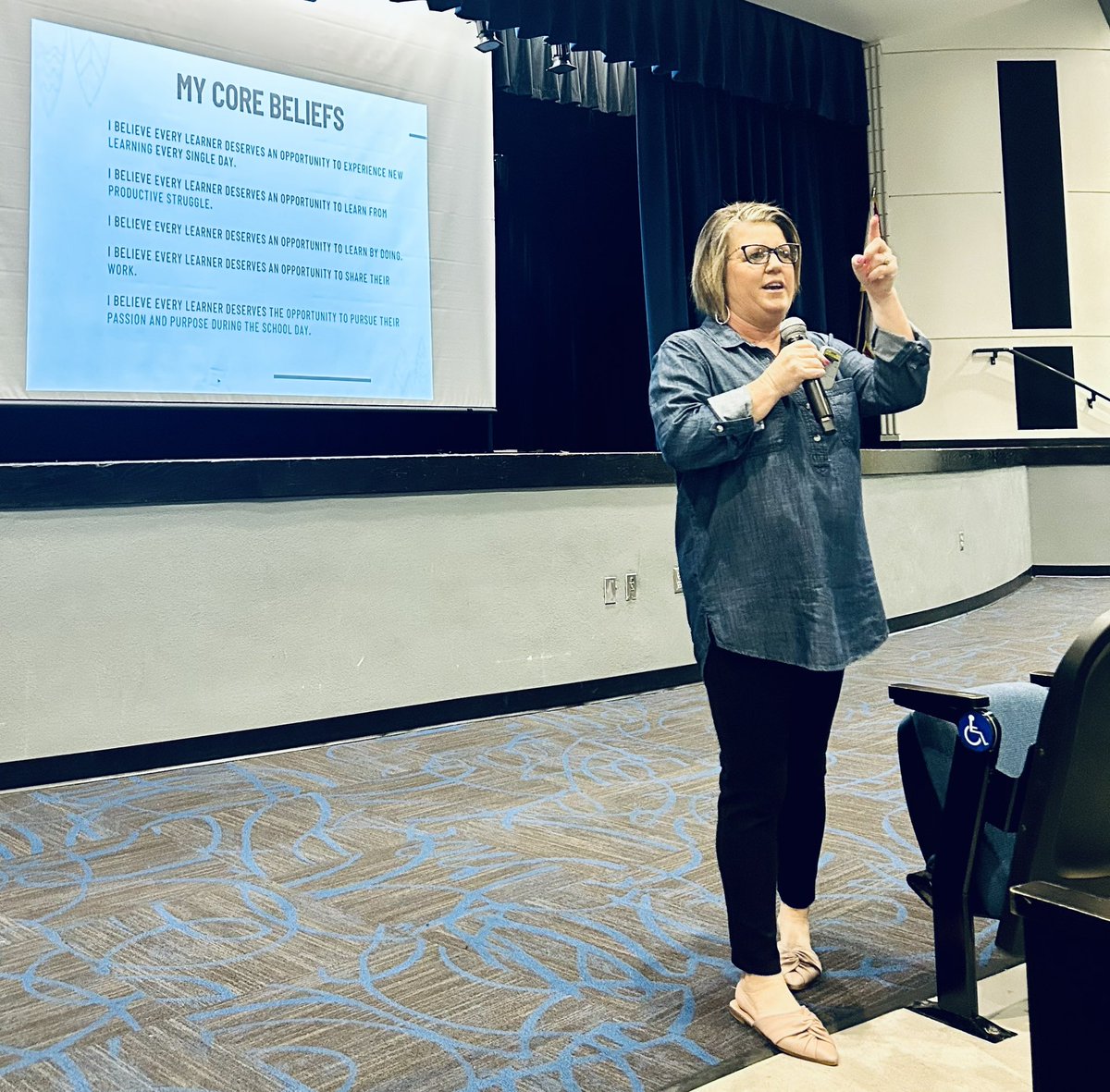 emilykafle's tweet photo. Excited to be with this great group of elementary teachers to hear from national consultant and speaker @mcnairan3 on “Designing for Depth.” 

@collierschools 
@CCPS_Curriculum https://t.co/K5B2KJaORo