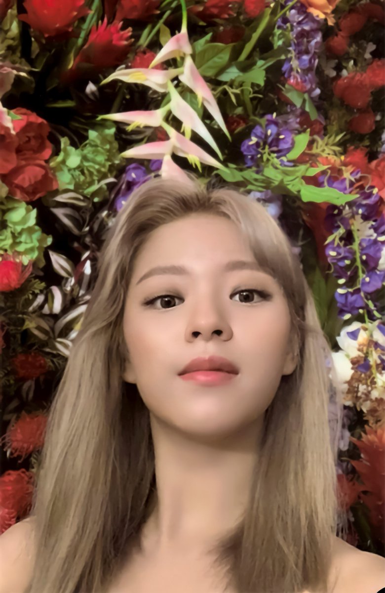 jeongyeonhour's tweet photo. Eyes Wide Open "Photocard" Front &amp; Back - Jeongyeon (1/10) 
Scan: @.njmsjmdct
Edition &amp; Back: @.sweet_venus9 https://t.co/mJxZm0LZpO