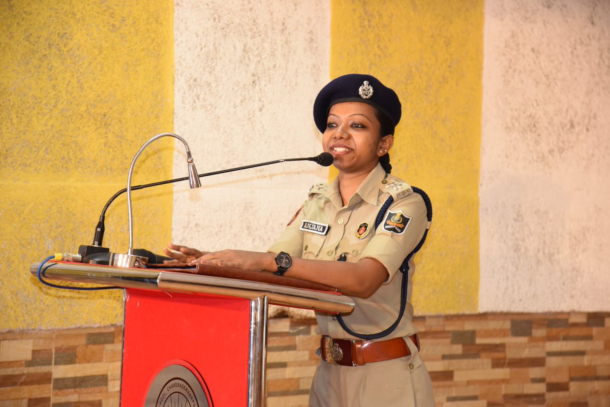 cpbbsrctc's tweet photo. #LetsBeCyberSafe #CyberCrimeAwarenessProgramme #DAV-Chandrasekharpur
@cpbbsrctc held an insightful and awareness session on Cyber Crime & Safe use of Social Media at DAV Public School, CS Pur under CS Pur PS. Around 200 students along with Faculties attended the programme. https://t.co/IsFG9JMuIe