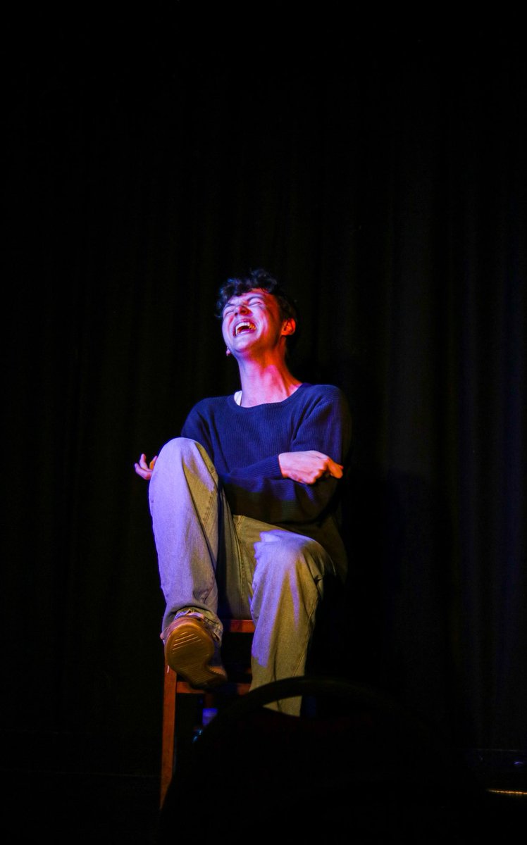 bettercraftsmen's tweet photo. Some gorgeous snaps of Luke from @BreadandRosesTC last week…

Isn’t @lukenixn an absolutely lovely Oli??

📸: @cococottam https://t.co/QqI2LsL8jo