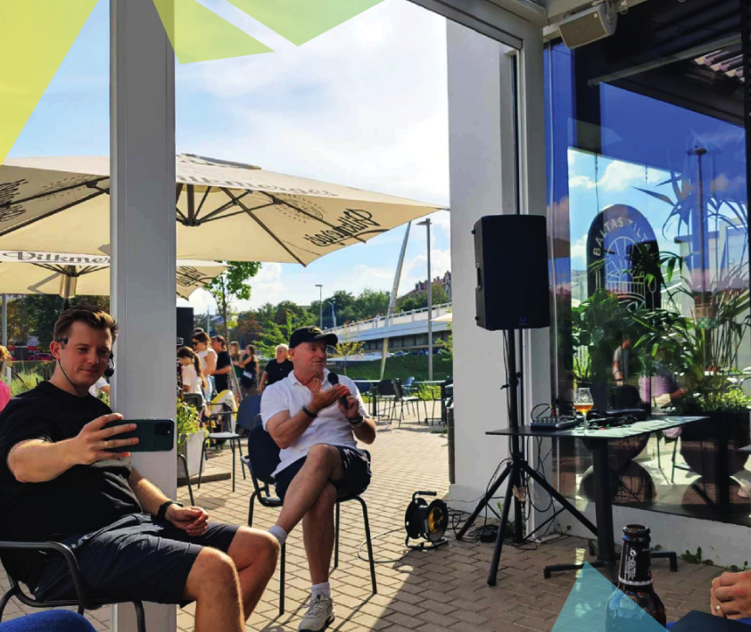 ClusterWaynord's tweet photo. Debating about the crypto markets at "BitDegree's" blockchain event. https://t.co/H1Cyg4cylF