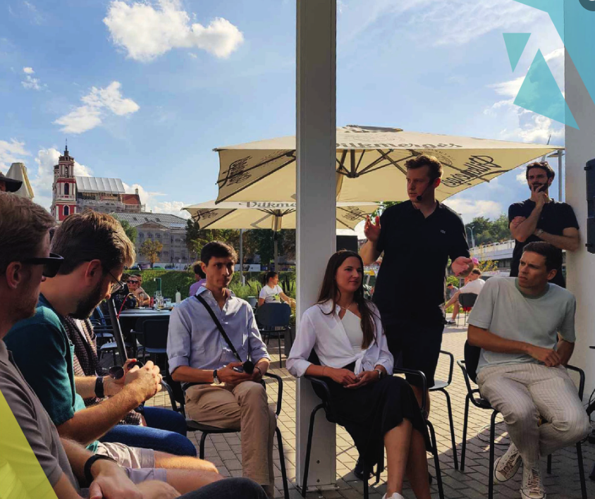ClusterWaynord's tweet photo. Debating about the crypto markets at "BitDegree's" blockchain event. https://t.co/H1Cyg4cylF