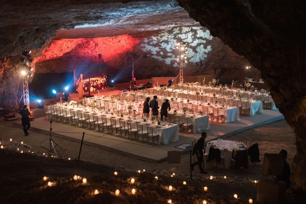 OvationDMC's tweet photo. Experience the captivating aura of history and royalty at the extraordinary Zedekiah's Cave in Jerusalem!
It's now been transformed into an exclusive dinner venue, thanks to our #strategicpartners at #Eshet.
#Ovationdmc #dmc #eventplanning #ZedekiahsCave #EshetIncentives https://t.co/grimIStw3U