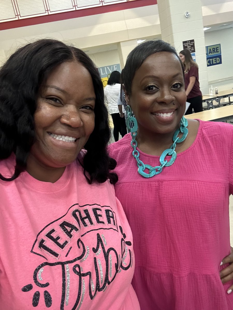 jwitherspoon05's tweet photo. Starting the year off with smiles and scavenger hunts! @JCEScholars @samuel_scholars @PSmith1328 #back2school23 https://t.co/FONlRz5Rqb