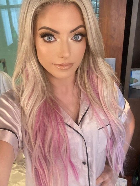 WickedlyInSpite's tweet photo. "Happy national girlfriends day to @VenomFilledSins. I am honored to be hers everyday. This is my forever dedication to her" 🖤 https://t.co/AEbHZk6K5I