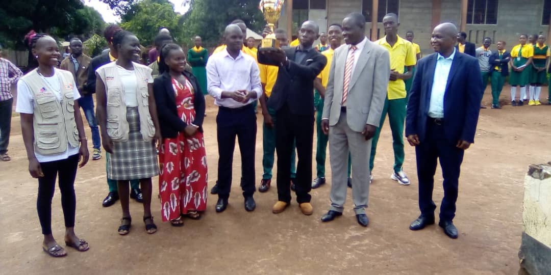 men4womenss's tweet photo. #BishopAbangite received their 🏆 after defeating #KingsCollege in the #InterSchoolDebate
#WES @MgcswssMinister @MinistrySsd handed the winning school a victory 🏆 over assembly this morning . With the continuous support from line ministries @UNFPASouthSudan @Amrefsouthsudan https://t.co/ngRxlXIxiA