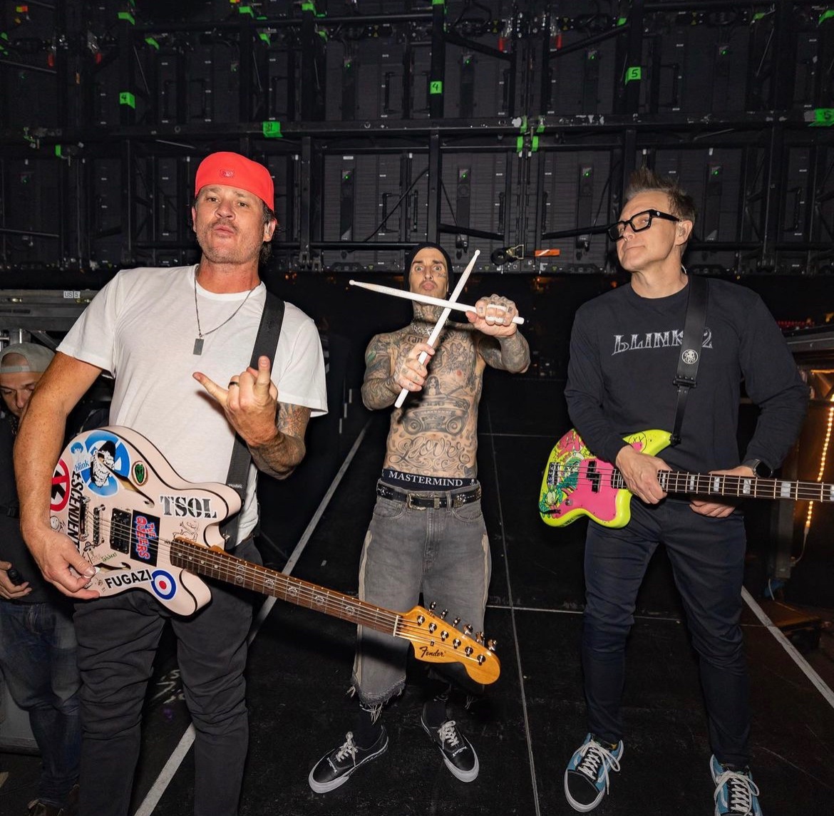 happy 31 years of blink-182!! ❤️🎉