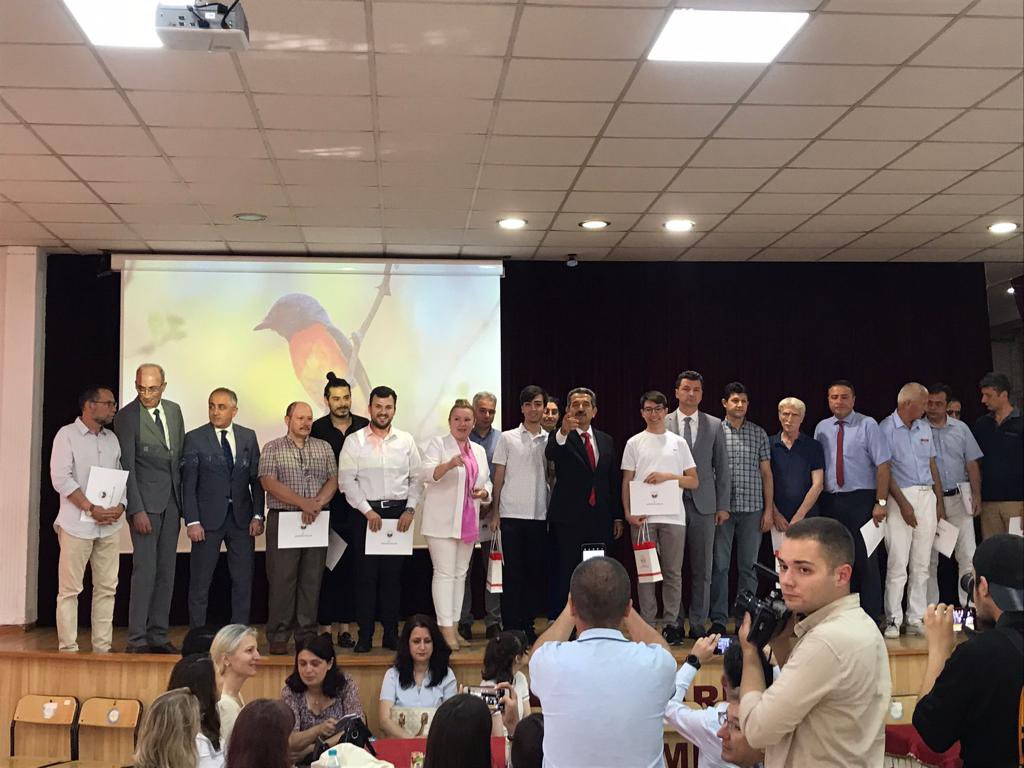 Kırklareli Valiliğimiz ve İl Milli Eğitim Müdürlüğümüz tarafından gerçekleştirilen YKS’de il derecesi yapan okullarımızın ödül törenine katılarak başarı sertifikamızı aldık. Kırklareli  bölgesinin il ve ilçelerinin en başarılı okulu olmanın gururunu yaşıyoruz.